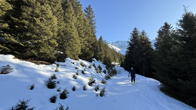 Ski au soleil - en rando et sur les pistes