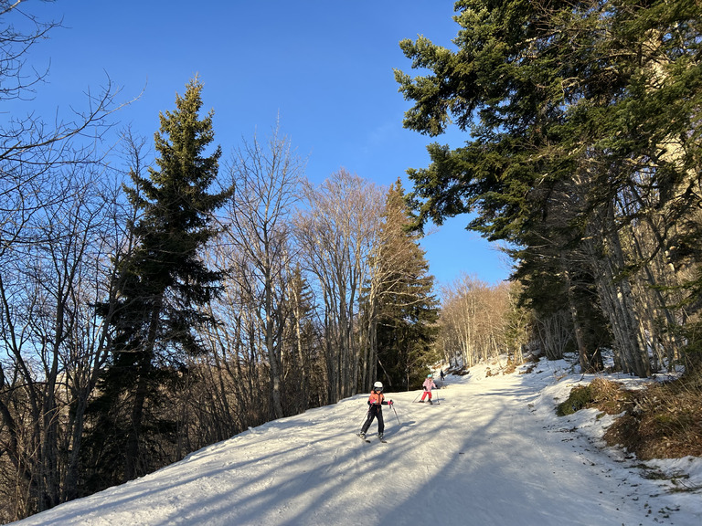 Du beau soleil et de la neige… dure !