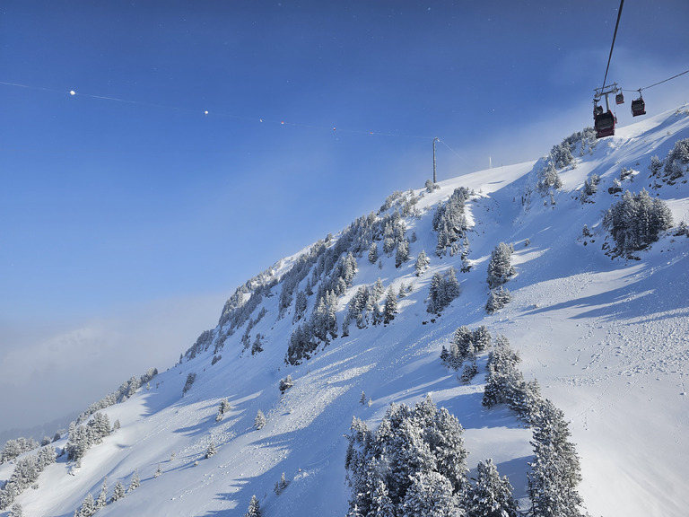 Chamrousse : wow, de la fraîche et du ciel bleu !