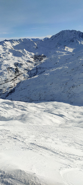 Poudreuse le matin, pistes l'aprem 