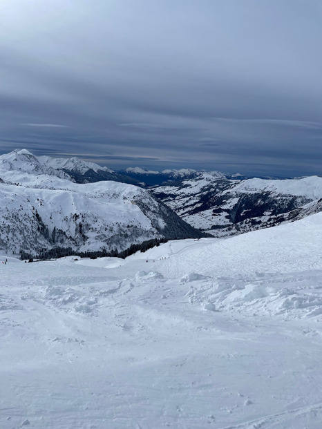 Quelques centimètres de neige fraîche ;)