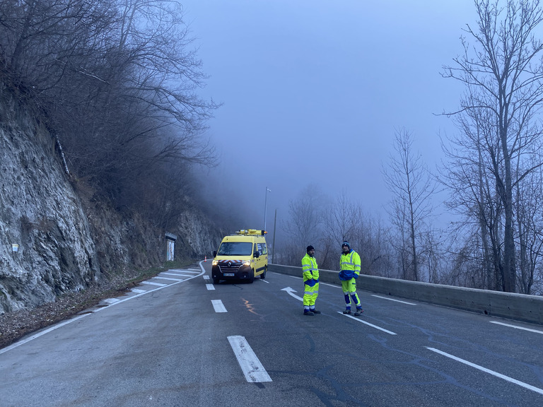 Route fermée pour la journée au lac du Chambon