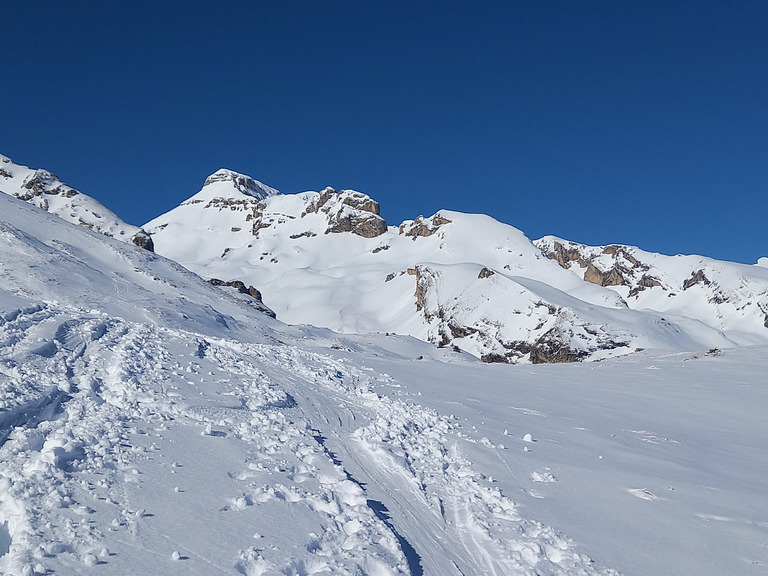 Rochers en bas, Royal en haut.