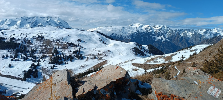 Rando pédestre au soleil de l'Oisans