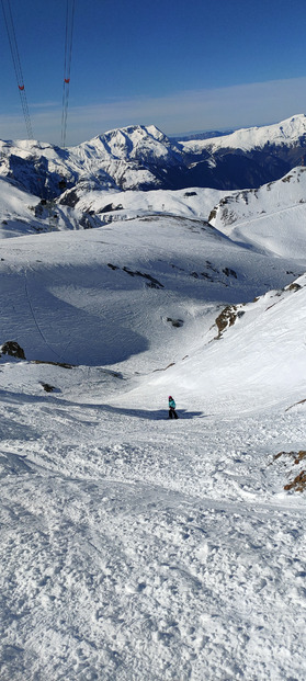 Très bon sur piste, excellent en hors piste "damé" 