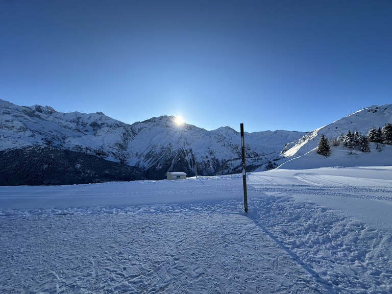 Ciel bleu sur les contamine 