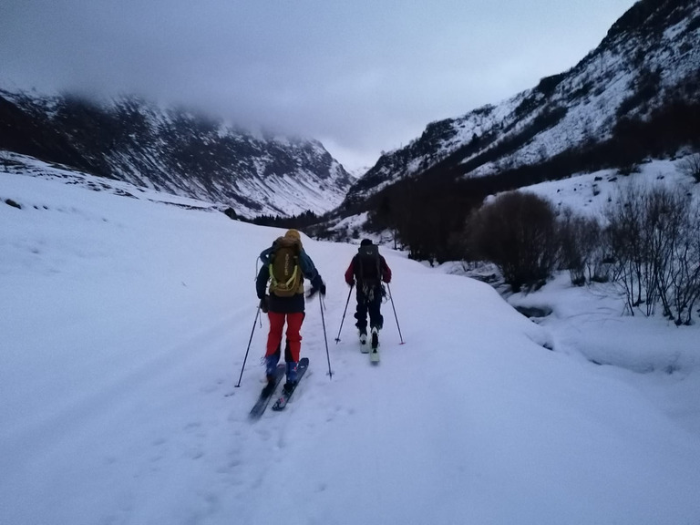 Combo ski rando, cascade de glace-on part tôt , on rentre tard😎