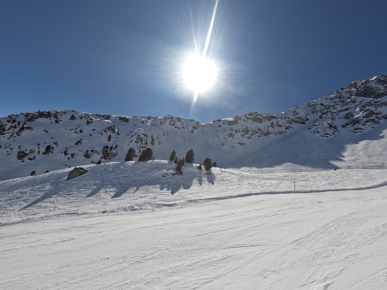 Bon sur piste, naze hors pistes 