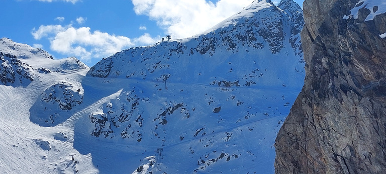 Beau ski au soleil 