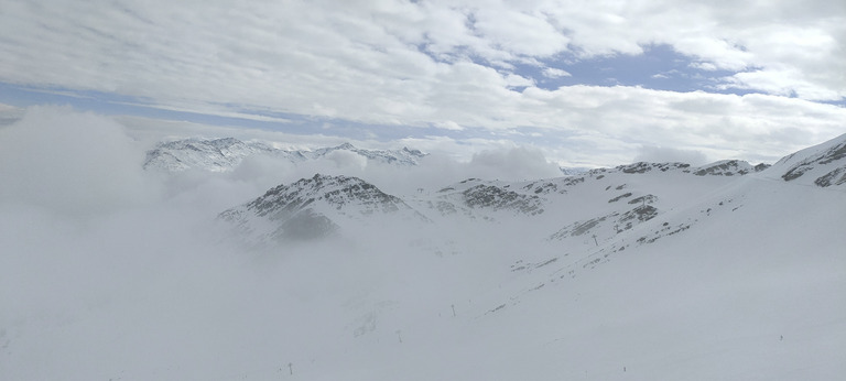 Neige humide mais très correcte, météo frustrante