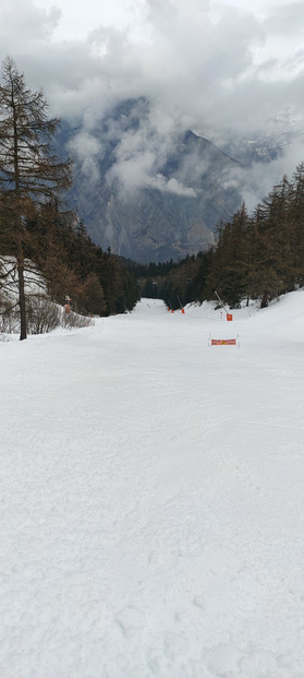 Neige humide mais très correcte, météo frustrante