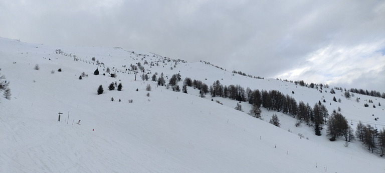 Neige humide mais très correcte, météo frustrante