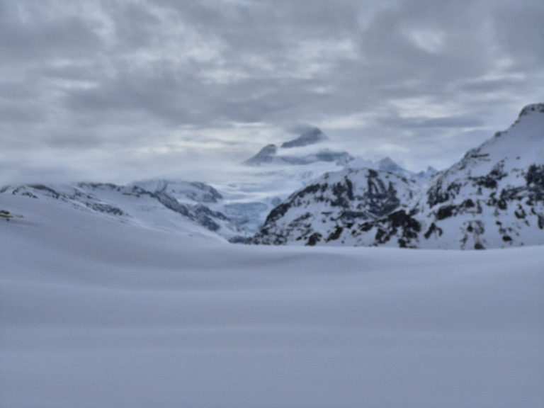 Neige dur et relief bien caché 