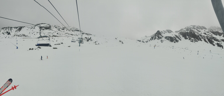 jour presque blanc à Ordino