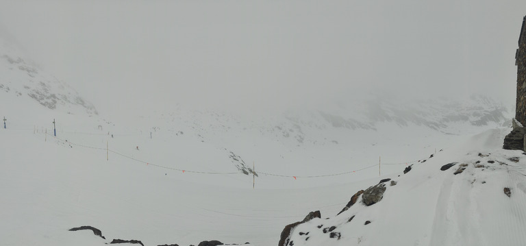 jour presque blanc à Ordino