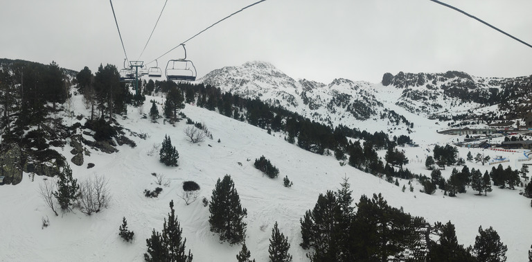 jour presque blanc à Ordino