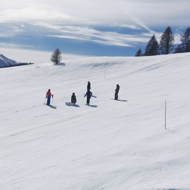 Praloup: une tranche de vie sur les pistes de ski