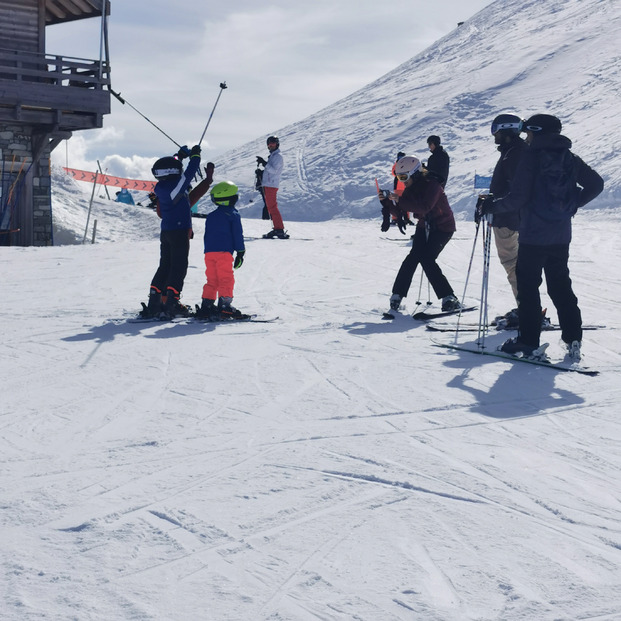 Praloup: une tranche de vie sur les pistes de ski