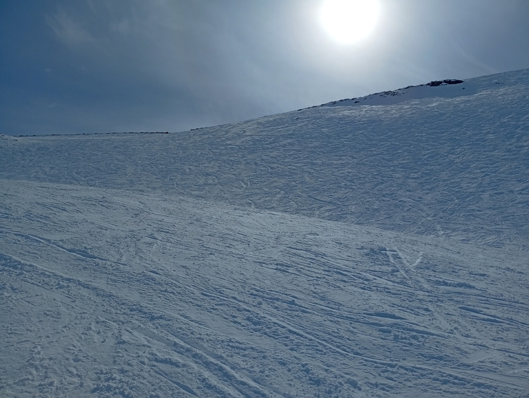 Encore très skiable en hp. 