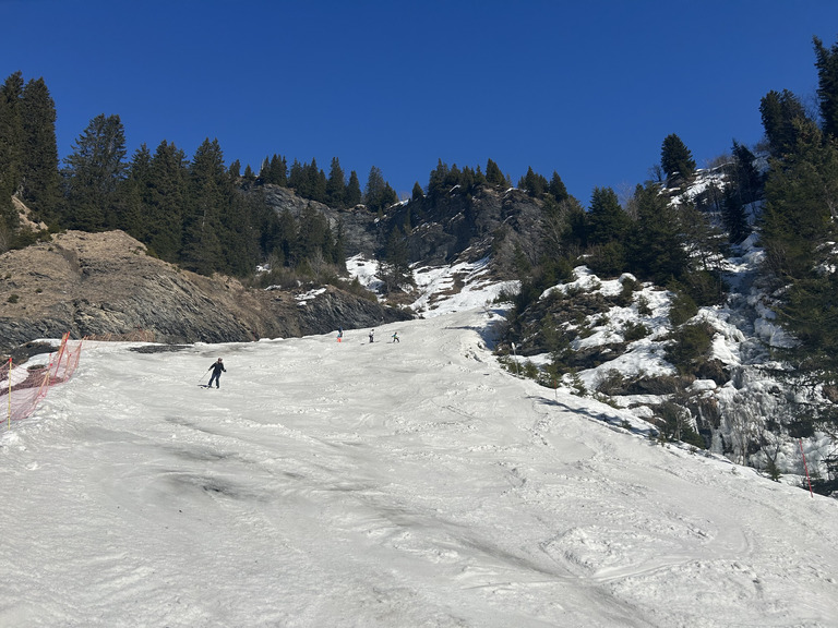 Il y a(vait) encore de la poudre