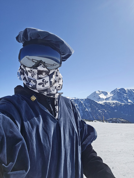 Chamrousse : mardi gras en mode ciel bleu & tests