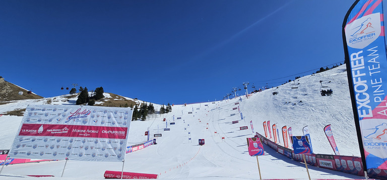 Chamrousse : mardi gras en mode ciel bleu & tests