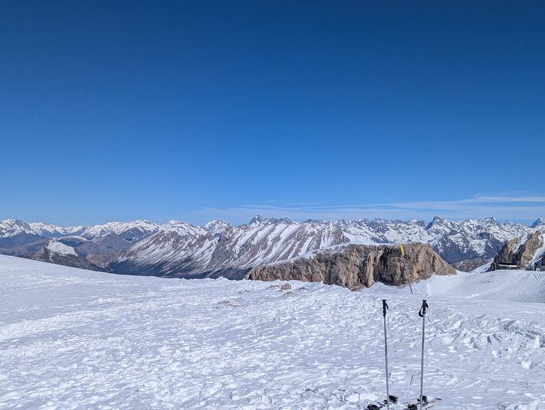 Je privatise la station pour profiter tranquillement ☀️❄️⛷️