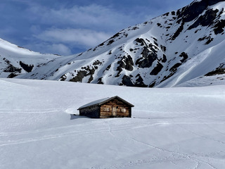 Du Schatthorn à Adelboden, entre neige et terre