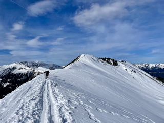 Du Schatthorn à Adelboden, entre neige et terre