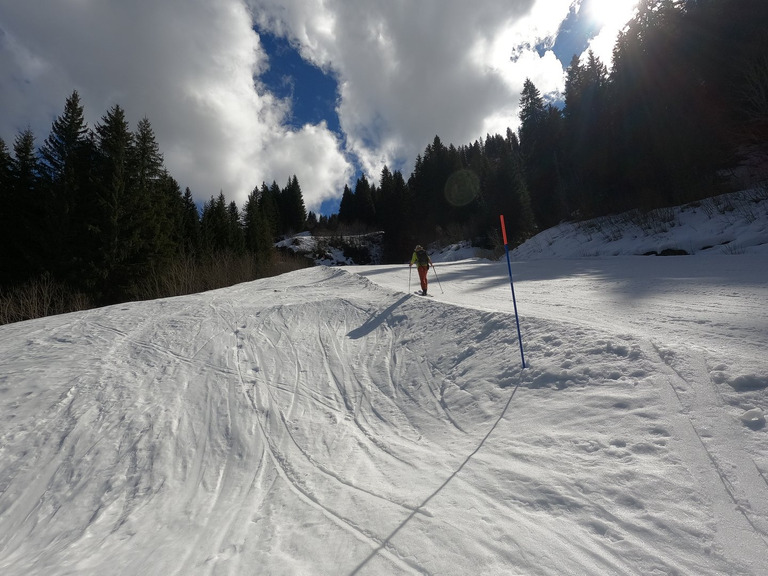 Neige printanière bien mouillée