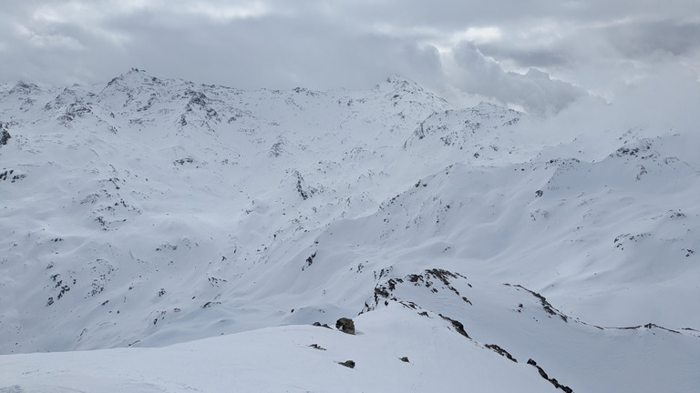 Cache cache avec le soleil dans les 3 Vallées