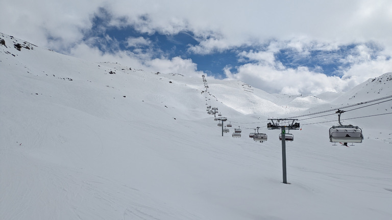 Cache cache avec le soleil dans les 3 Vallées