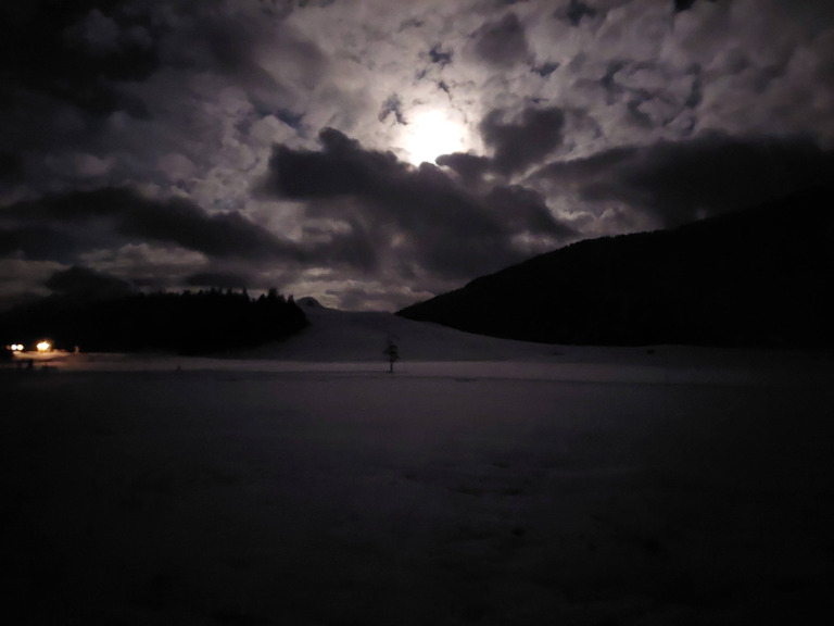 Nocturne sur le plateau des glières