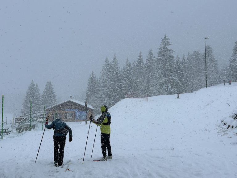 Belle ambiance hivernale pour un skating pour parents motivés 