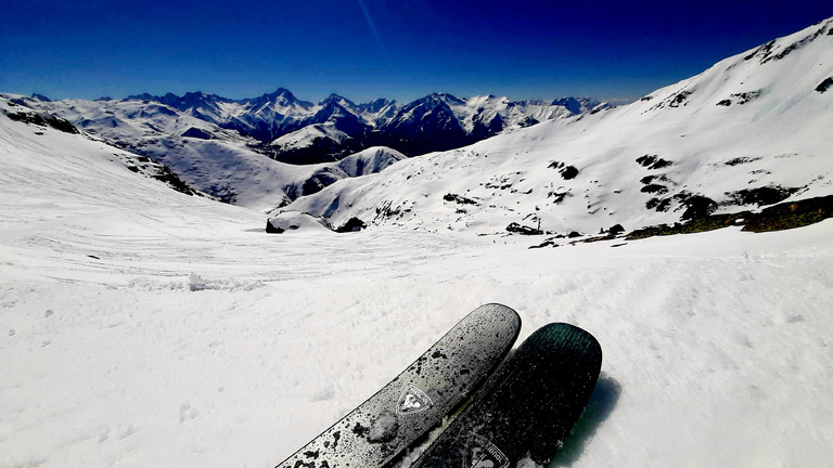 Encore du bon sur Château Noir et carving royal sur pistes