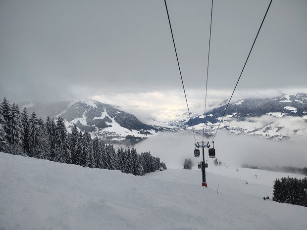 Poudreuse profonde de malade, et surfr&eacute;quentation &agrave; St Gervais dans le redoux