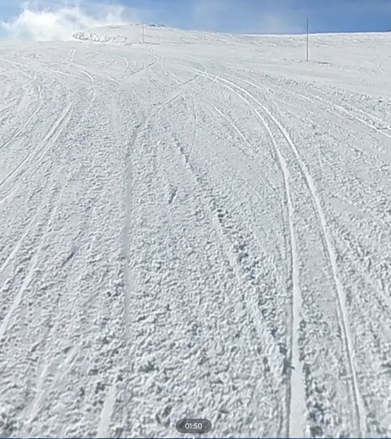 Encore de la neige fumante