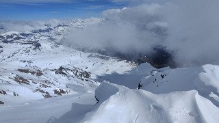 Dent Parrachée par la brèche de la Loza