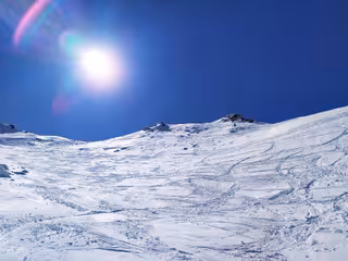 ciel bleu jusqu'à 14h?