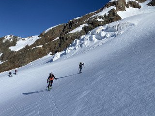 Ouverture du refuge Robert Blanc, et ski de printemps au Dôme de Neige