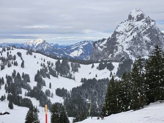 Mythenregion - Humide et profond