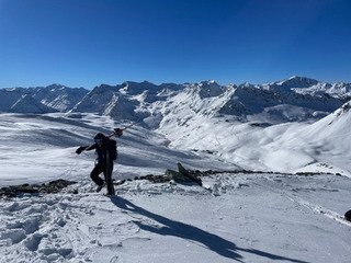 Poudreuse et soleil invités de premières Traces