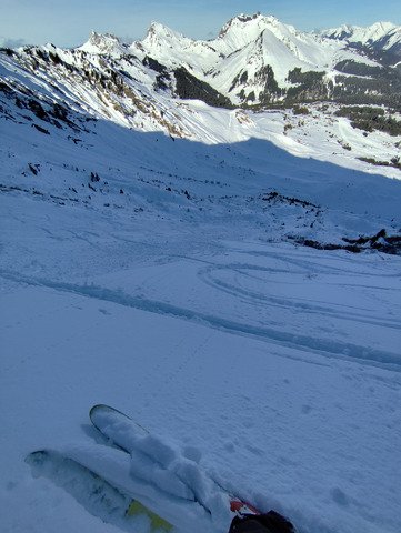 Praz de Lys : poudre à l'ombre de la croix !