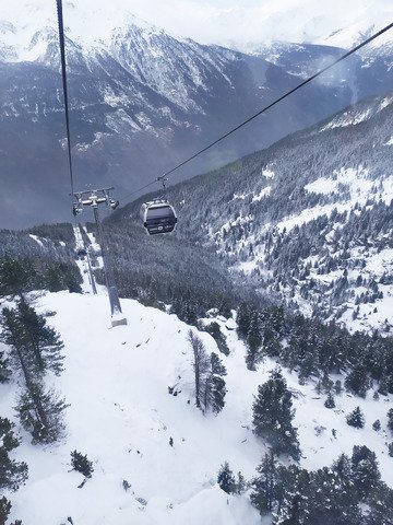 une journée nuageuse carrement ensoleillée