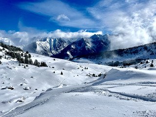 Opening poudreux à Ax 3 domaines