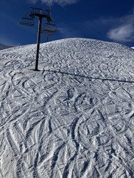 Neige dure mais ça mord
