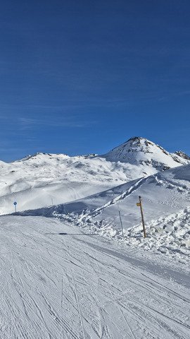 Conditions au top pour carver mais attention aux cailloux sous 2600m