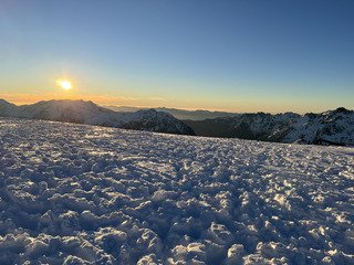 Neige dure et soleil à l’Alpe d’Huez