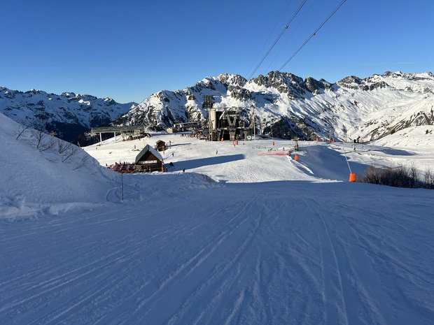 Neige dure et soleil à l’Alpe d’Huez