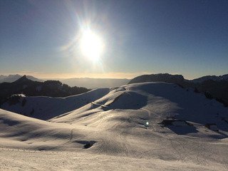 Chartreuse : temps magnifique, neige encore potable mais plus pour long.